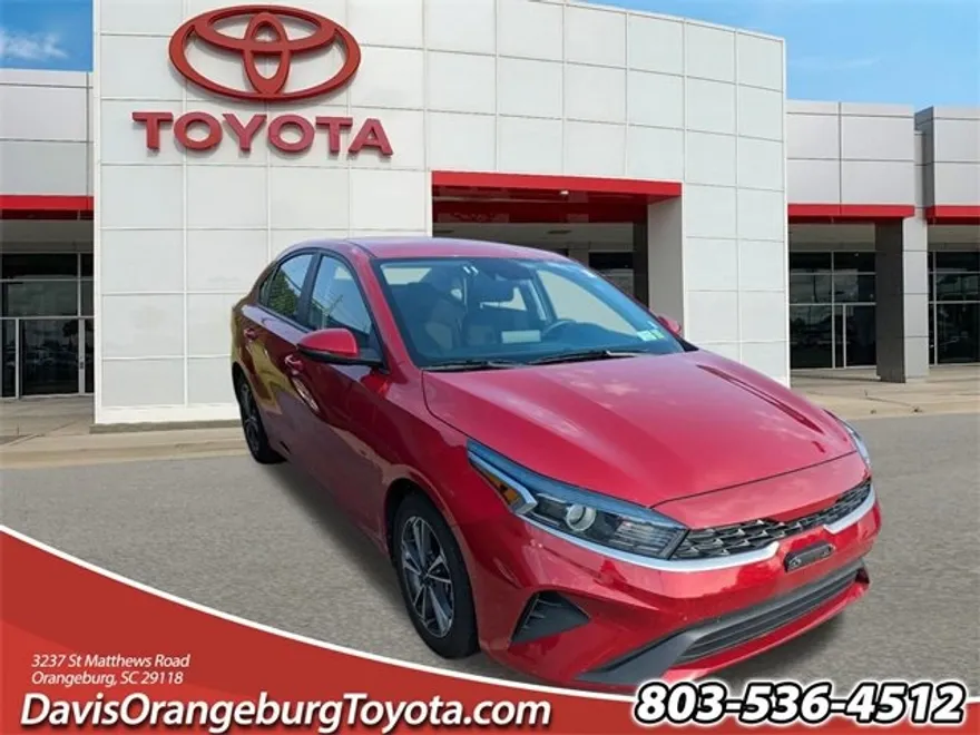 2023 Kia Forte LXS photo 1