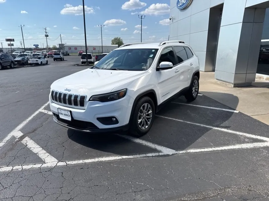 2019 Jeep Cherokee Latitude photo 1