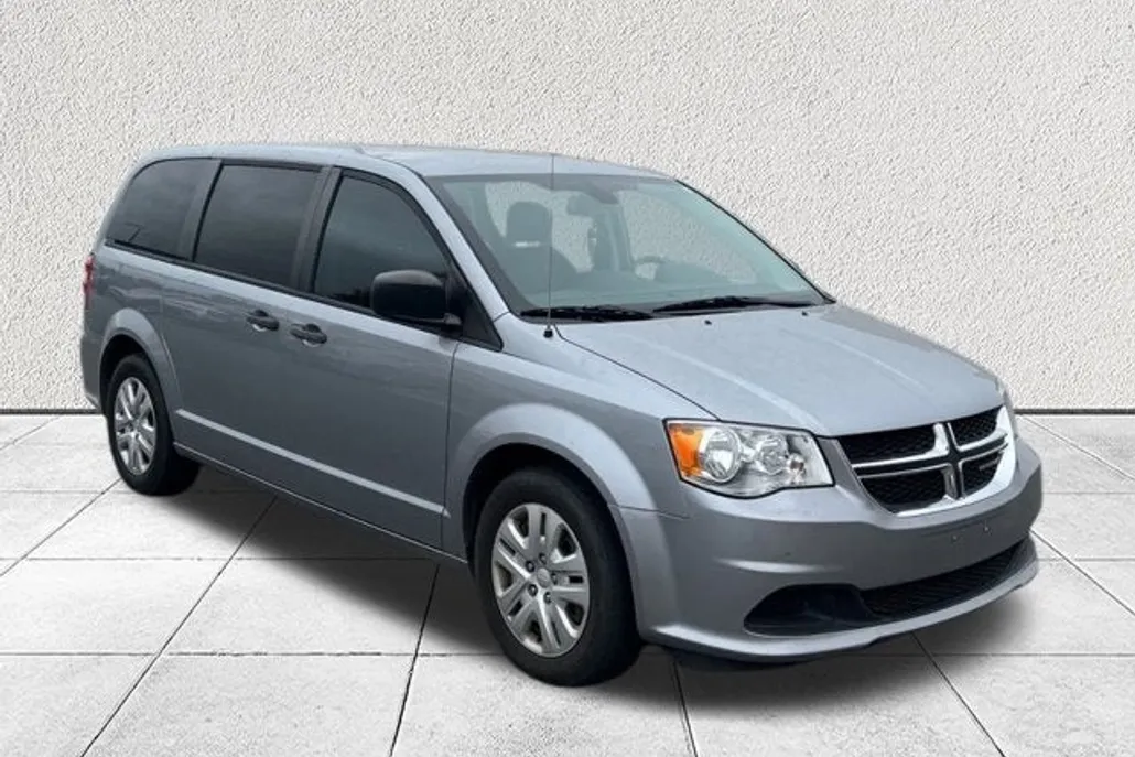 2019 Dodge Grand Caravan SE photo 1