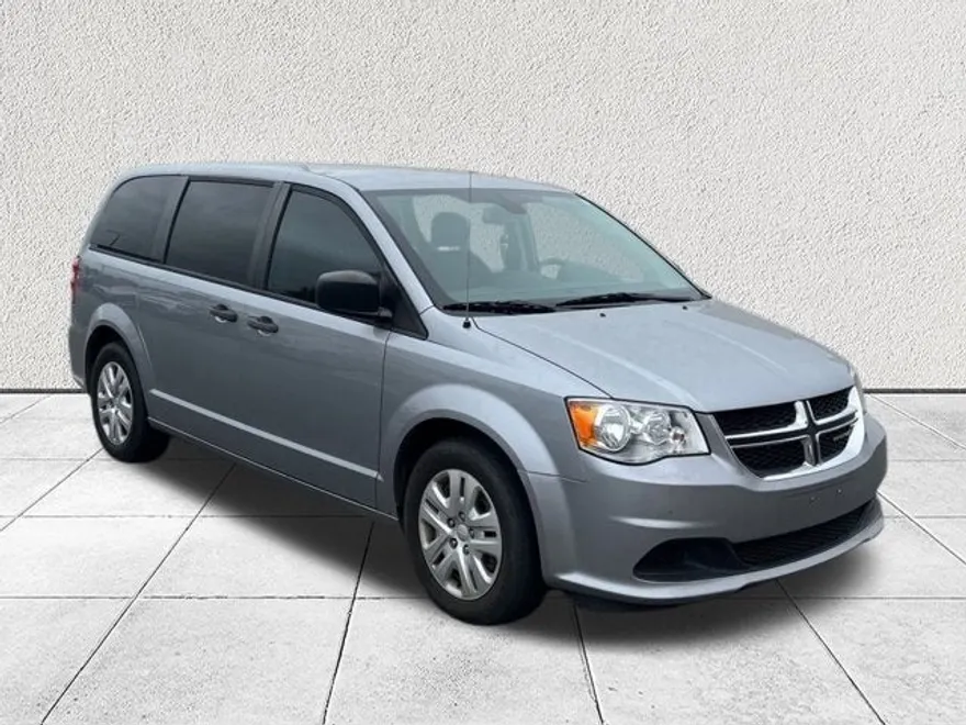 2019 Dodge Grand Caravan SE photo 1