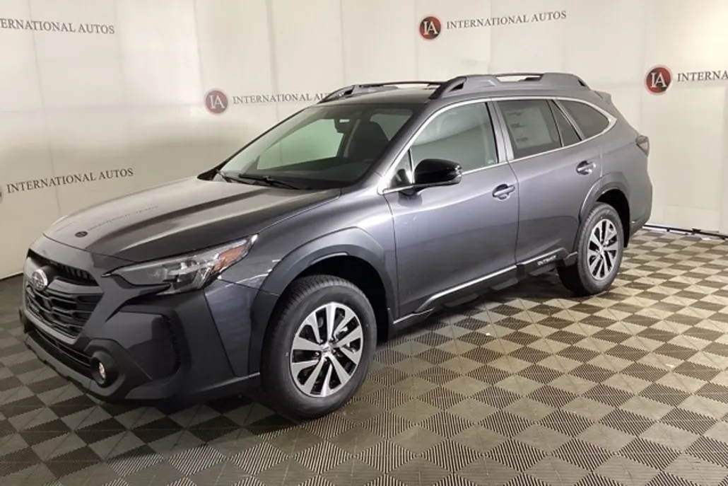 2025 Subaru Outback Touring XT photo 1