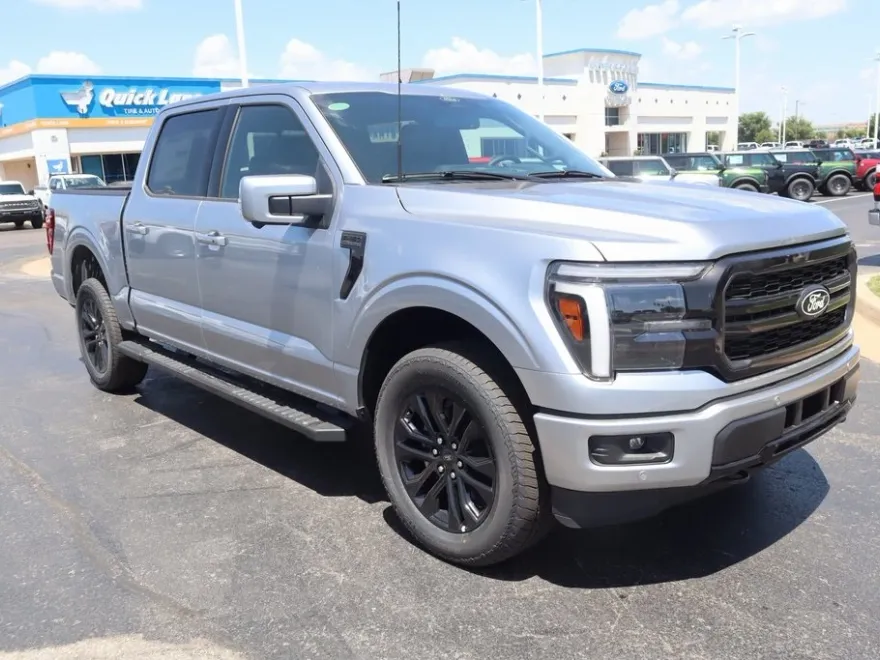 2025 Ford F-150 Lariat photo 1