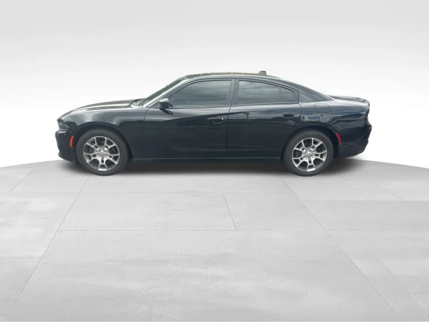 2017 Dodge Charger SXT photo 1