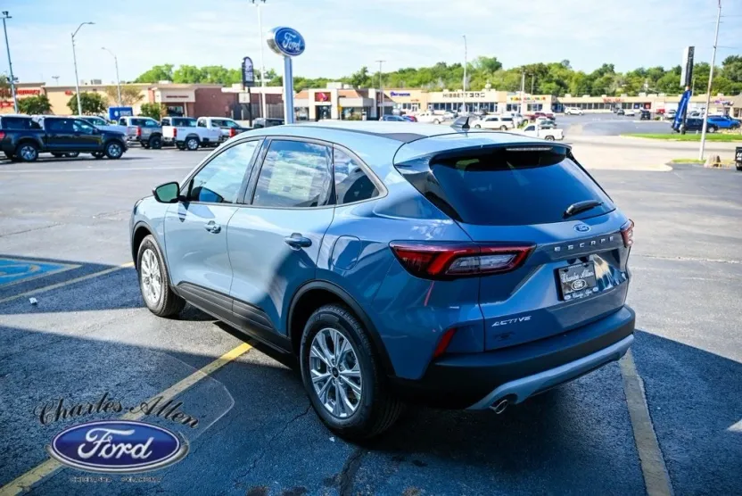 2025 Ford Escape Active photo 1