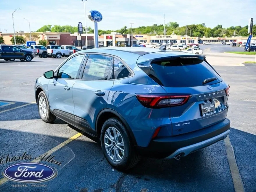 2025 Ford Escape Active photo 1