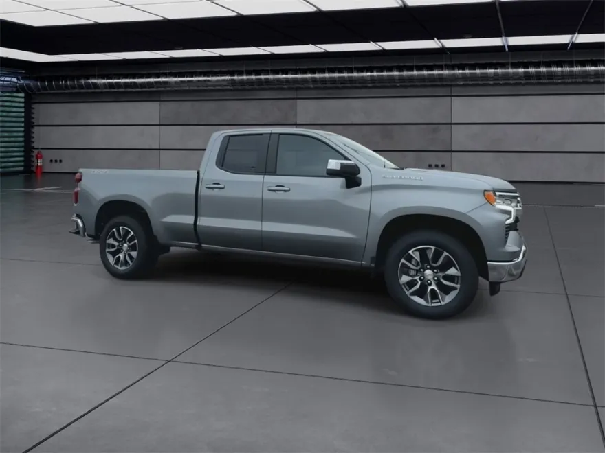 2026 Chevrolet Silverado 1500 LT photo 1