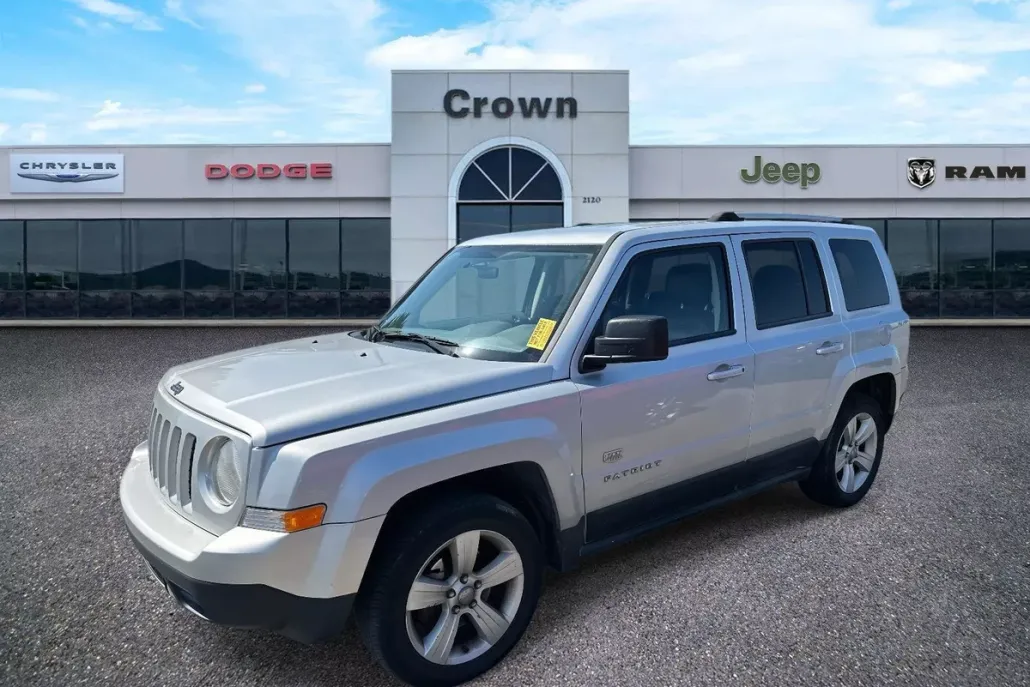 2011 Jeep Patriot Limited Latitude photo 1