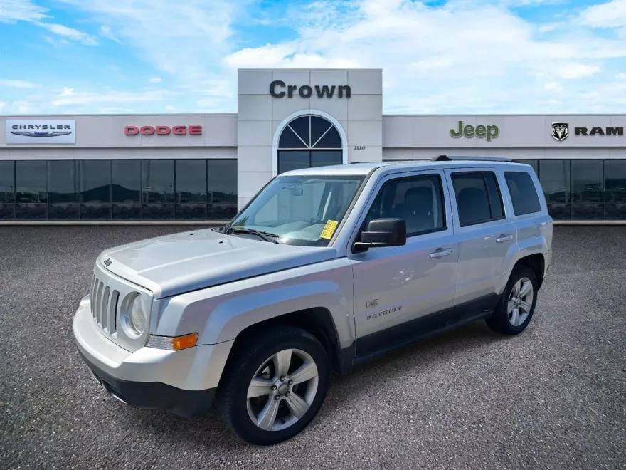 2011 Jeep Patriot Limited Latitude photo 1