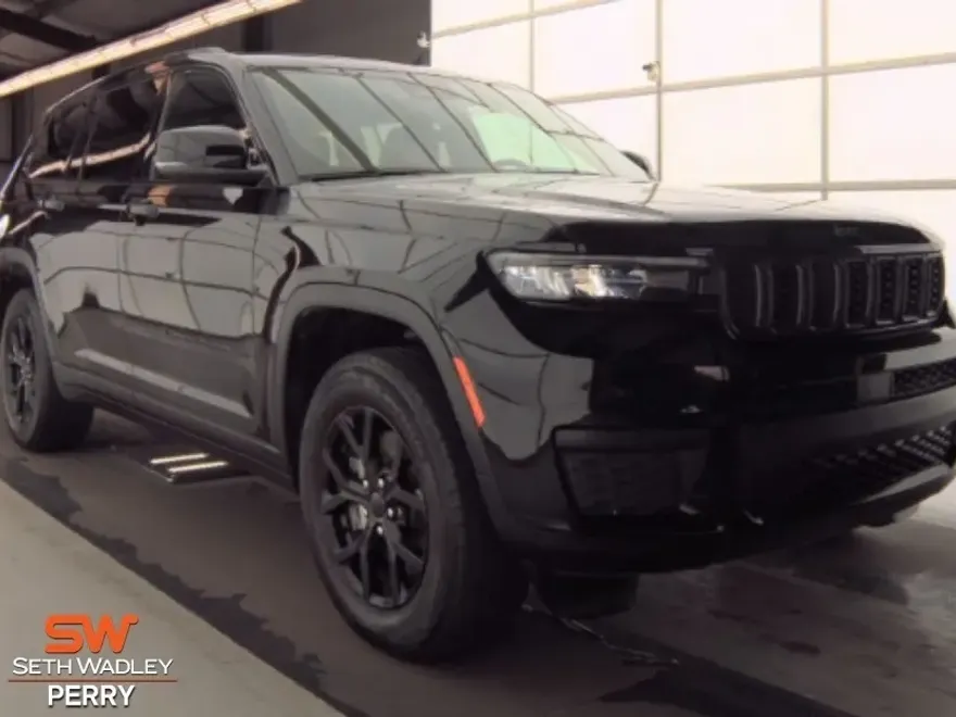 2024 Jeep Grand Cherokee Altitude photo 1