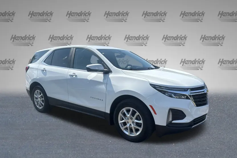 2024 Chevrolet Equinox LT photo 1