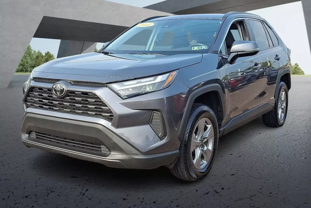2025 Toyota RAV4 Hybrid XLE Sport photo 1
