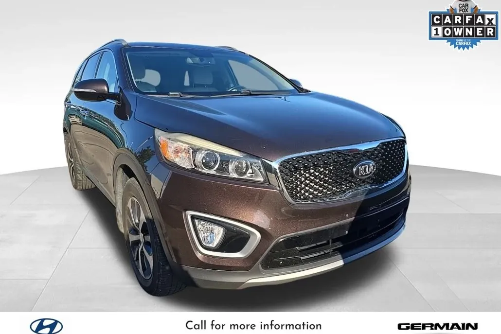 2017 Kia Sorento EX photo 1