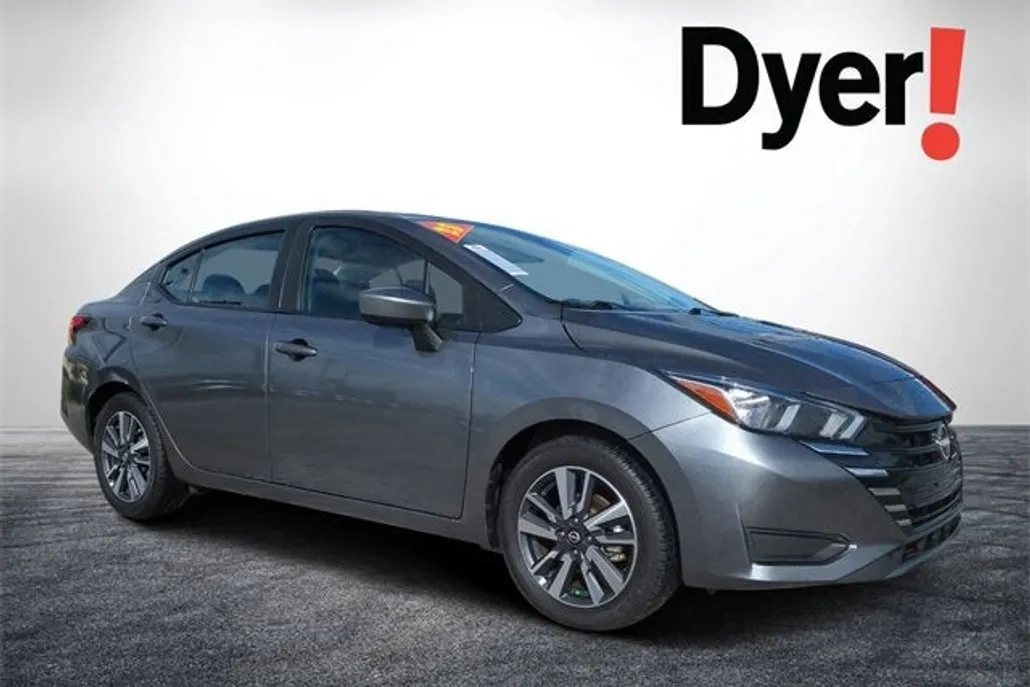 2023 Nissan Versa 1.6 SV photo 1