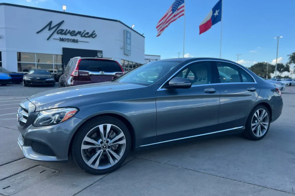 2018 Mercedes Benz C 300 photo 1