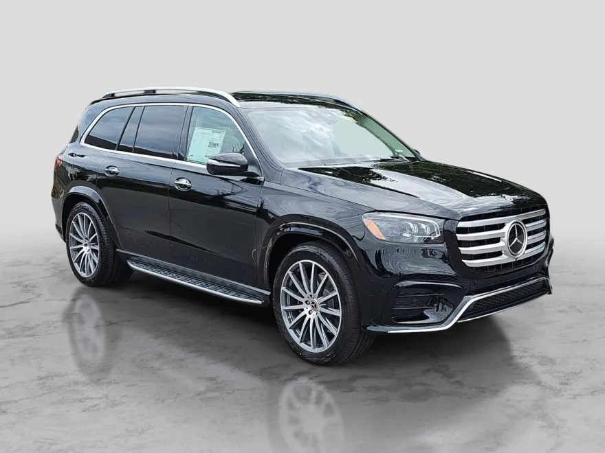 2026 Mercedes Benz GLS 450 4MATIC photo 1