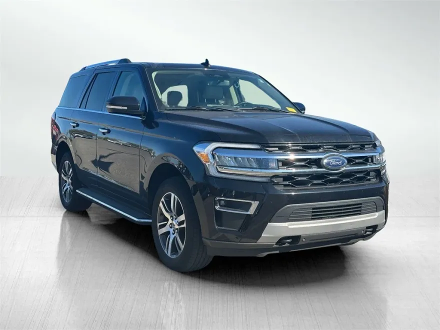 2022 Ford Expedition Limited photo 1