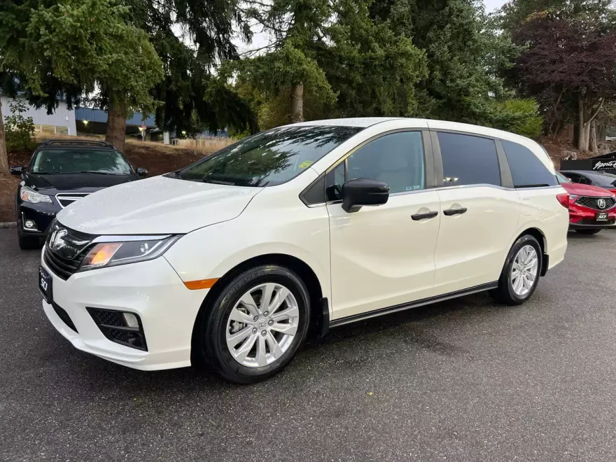 2019 Honda Odyssey LX photo 1