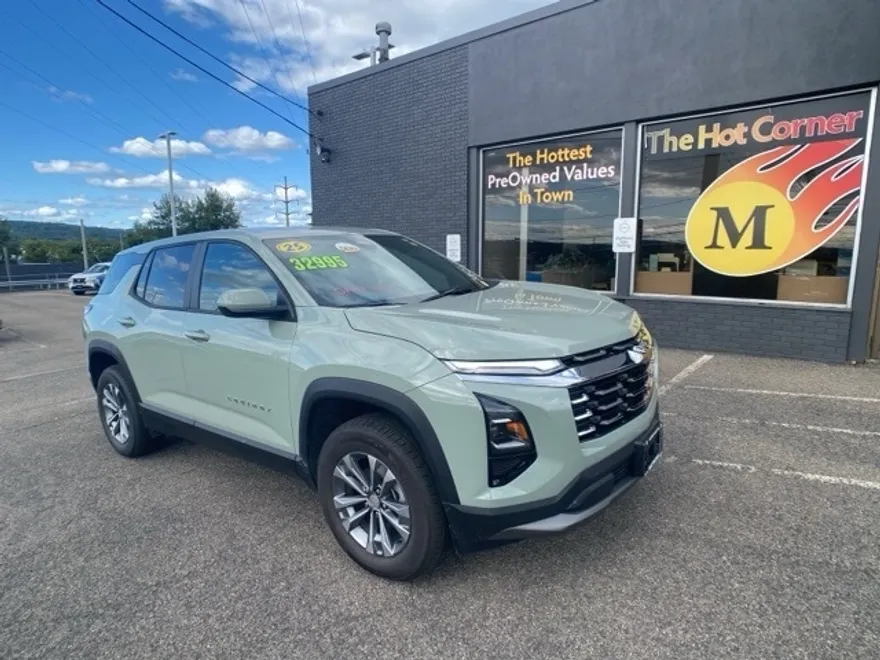 2025 Chevrolet Equinox LT photo 1