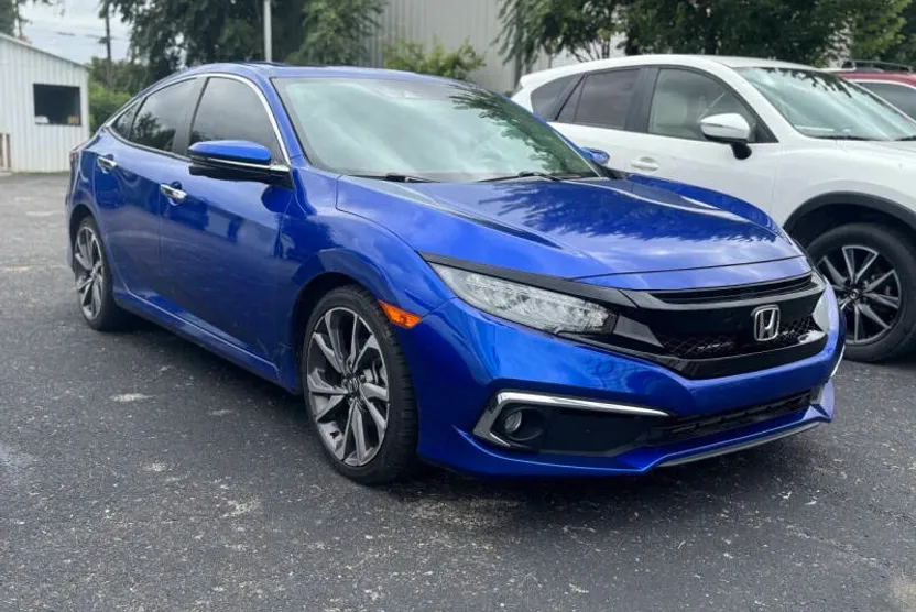 2020 Honda Civic Touring photo 1