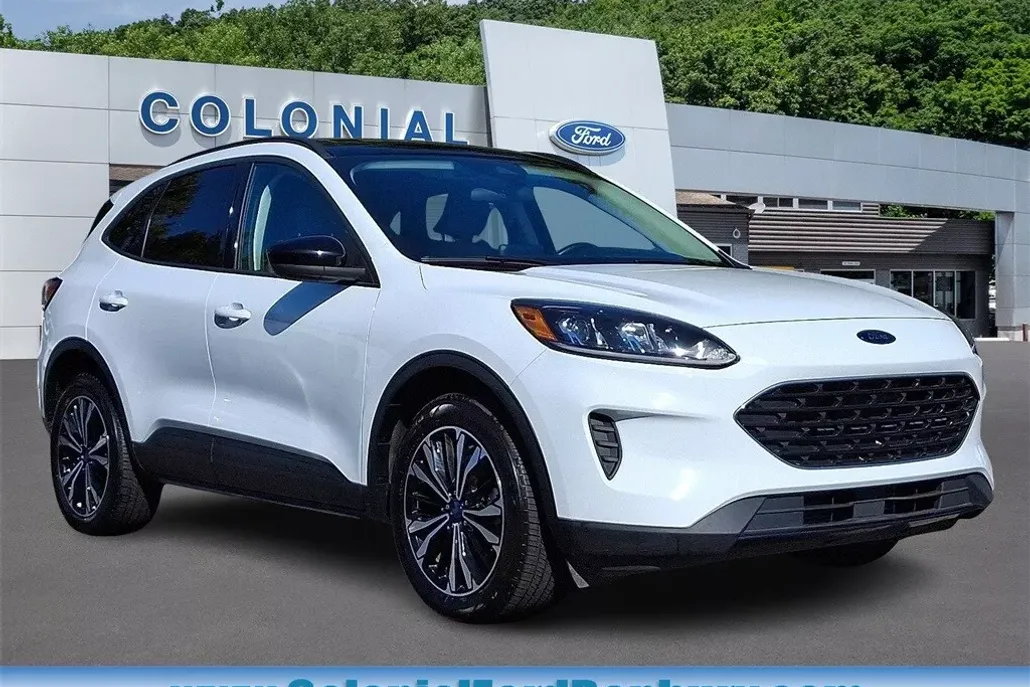 2022 Ford Escape SE photo 1