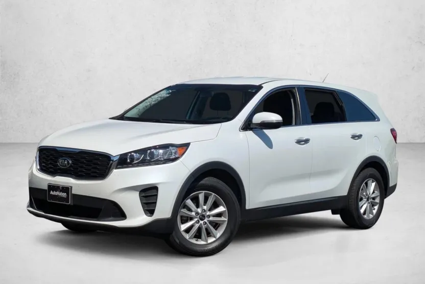 2020 Kia Sorento LX photo 1
