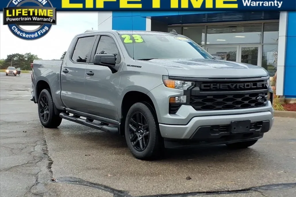 2023 Chevrolet Silverado 1500 Custom photo 1