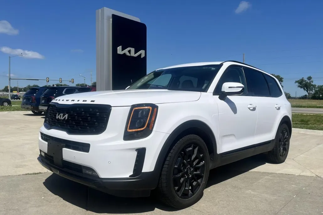 2022 Kia Telluride SX photo 1