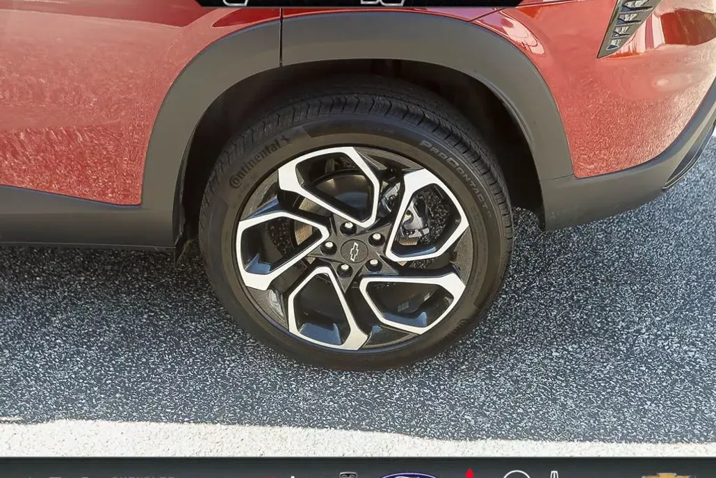 2025 Chevrolet Trax photo 1