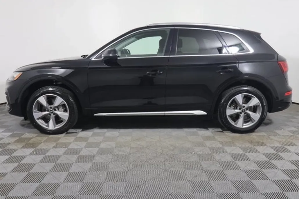 2023 Audi Q5 Premium 40 TFSI photo 1