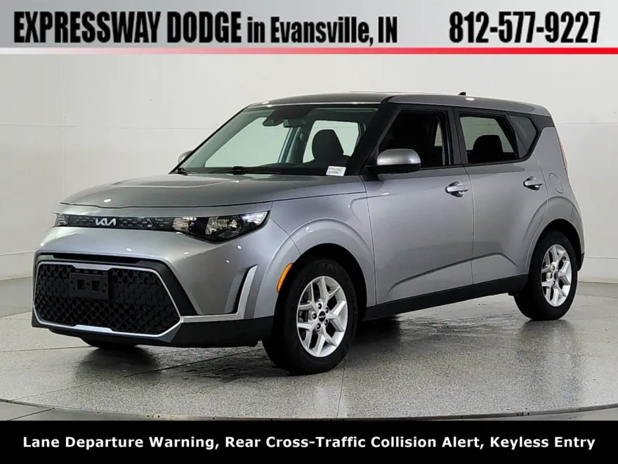 2024 Kia Soul LX photo 1