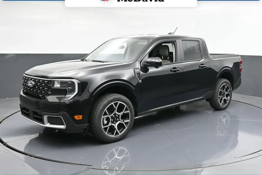 2025 Ford Maverick Lariat photo 1