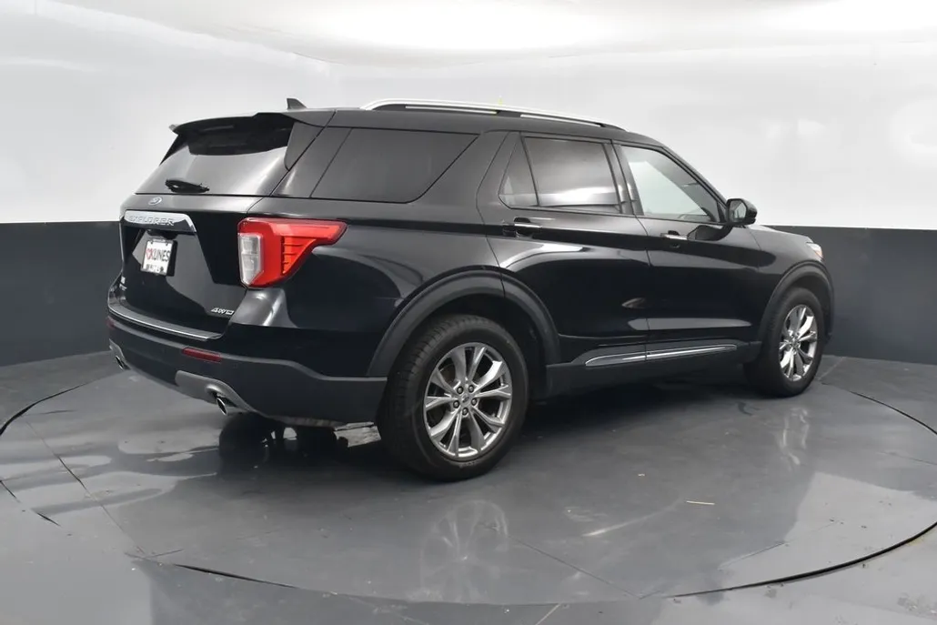 2022 Ford Explorer Limited photo 1