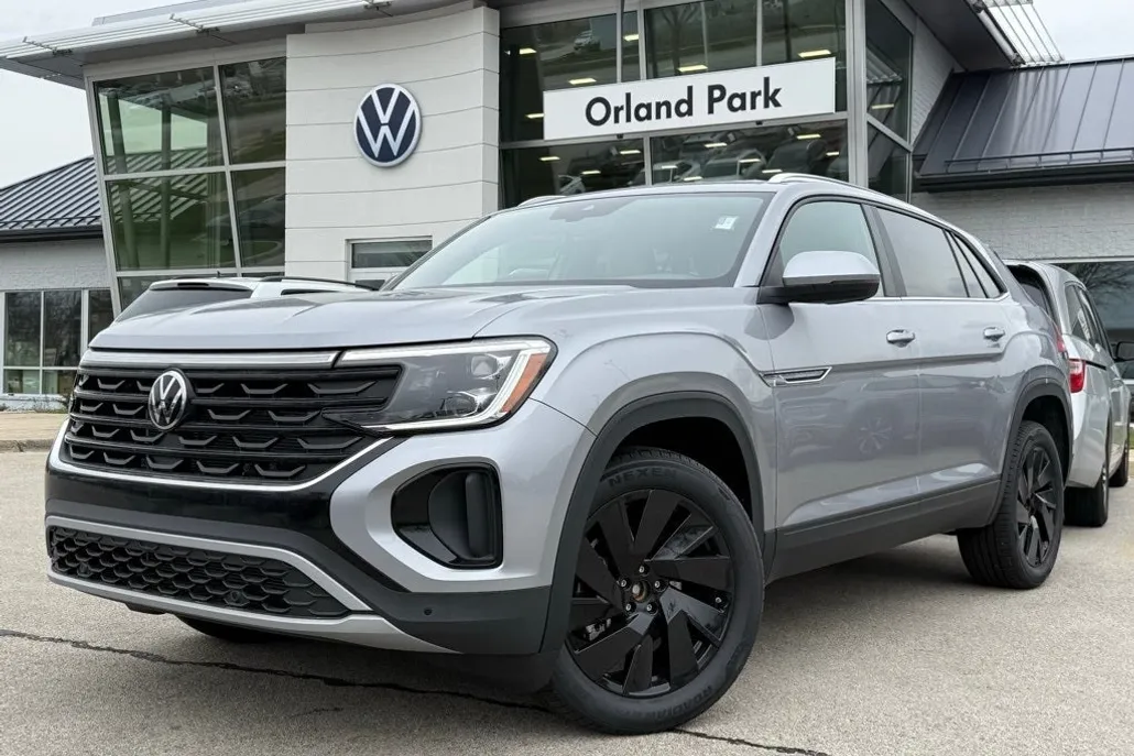 2025 Volkswagen Atlas Cross Sport SE Technology photo 1