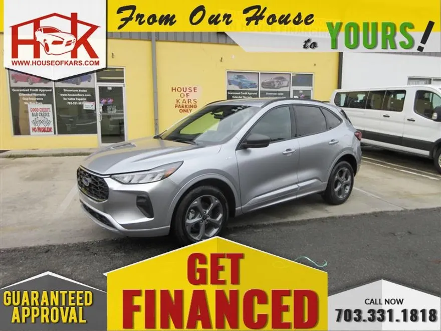 2024 Ford Escape ST-Line photo 1