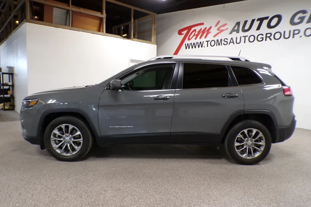 2021 Jeep Cherokee Latitude Lux photo 1