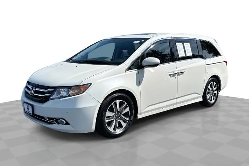 2015 Honda Odyssey Touring Elite photo 1