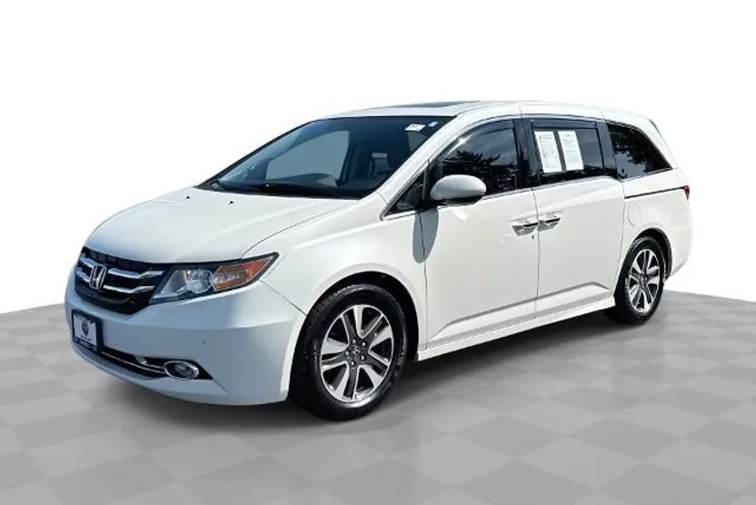 2015 Honda Odyssey Touring Elite photo 1