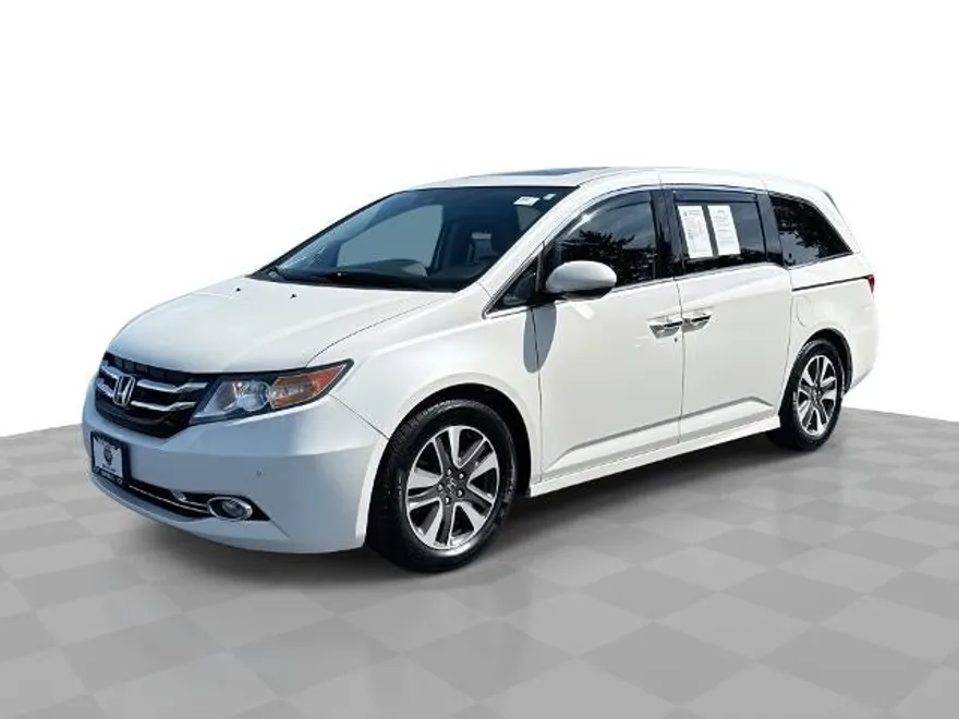 2015 Honda Odyssey Touring Elite photo 1