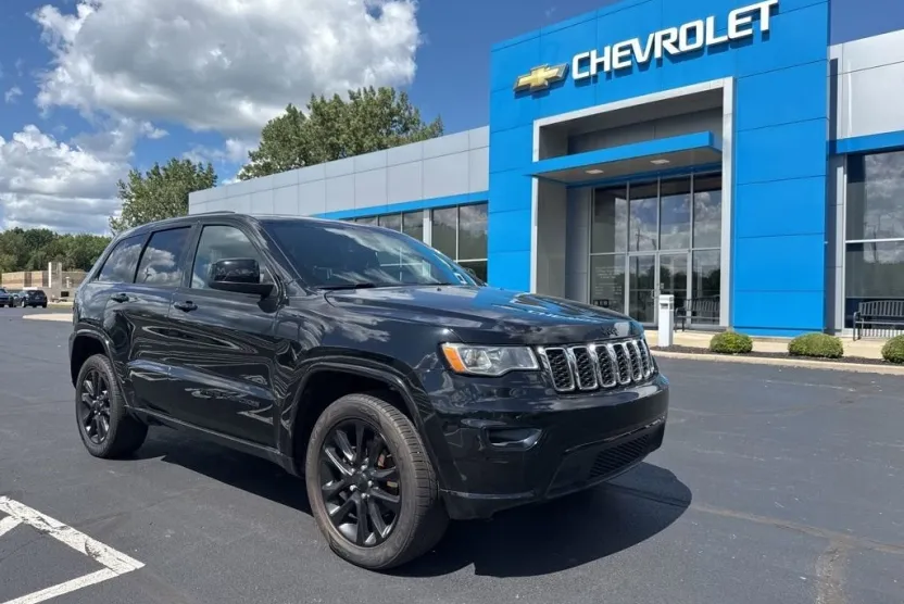 2020 Jeep Grand Cherokee Altitude photo 1