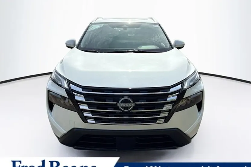 2026 Nissan Rogue SV photo 1