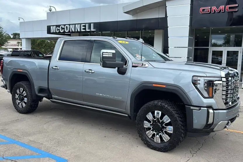 2024 Gmc Sierra 2500 HD Denali photo 1
