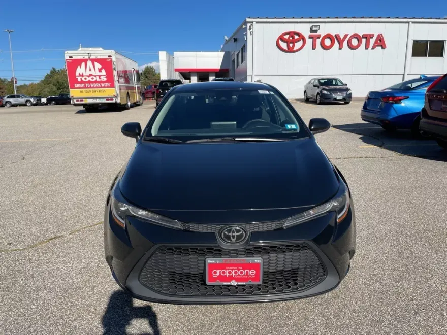 2022 Toyota Corolla LE photo 1
