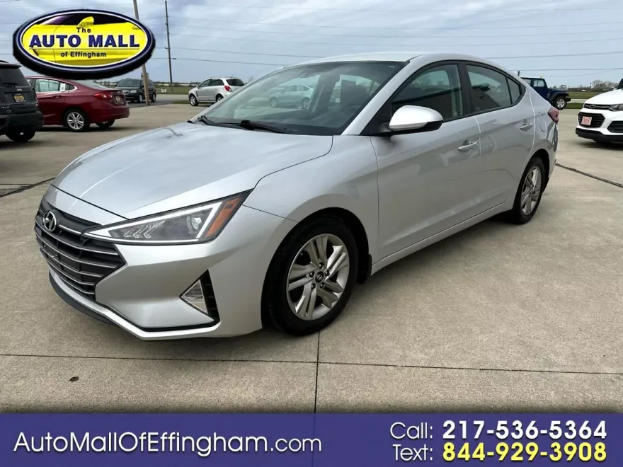 2020 Hyundai Elantra SEL photo 1