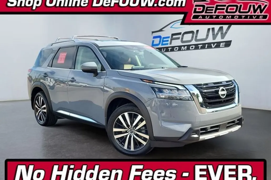 2024 Nissan Pathfinder Platinum photo 1