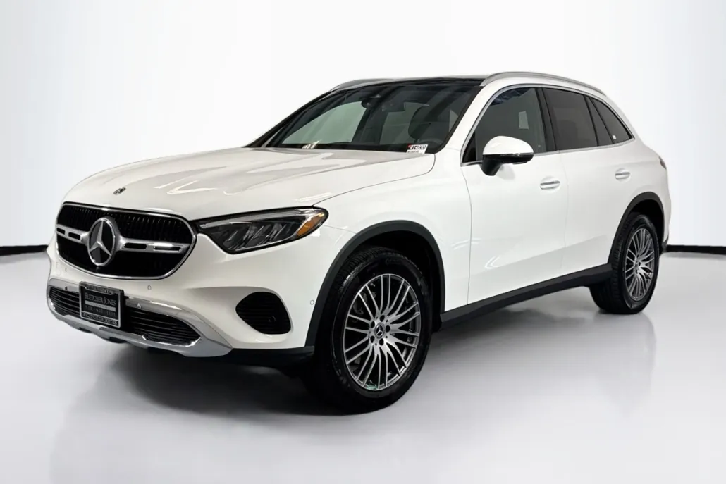 2025 Mercedes Benz GLC 300 photo 1