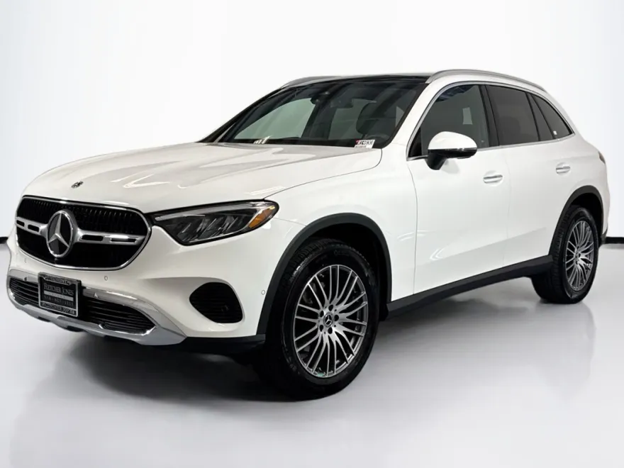 2025 Mercedes Benz GLC 300 photo 1