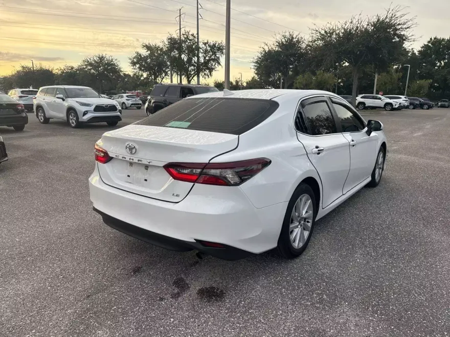 2024 Toyota Camry LE photo 1