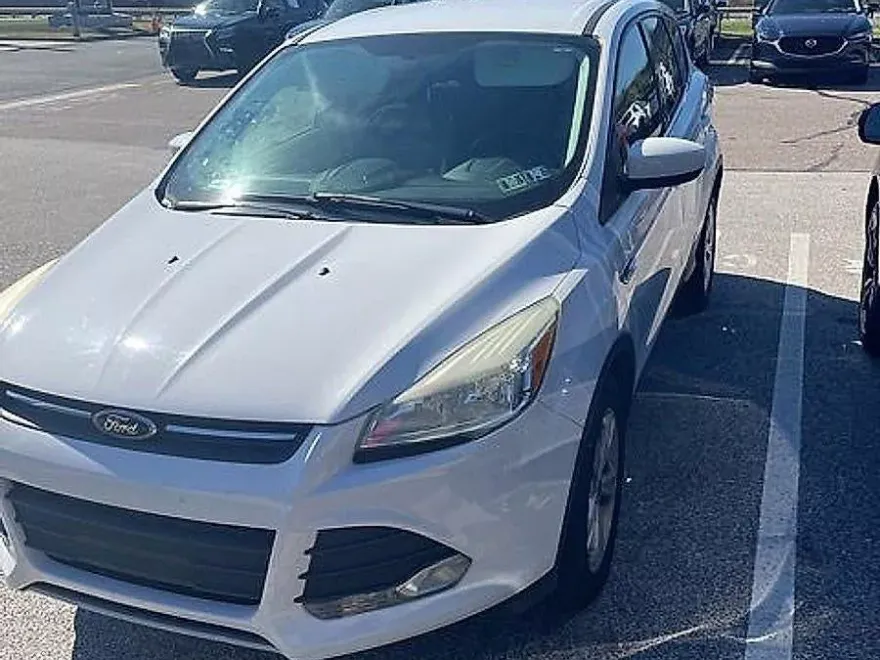 2015 Ford Escape SE photo 1