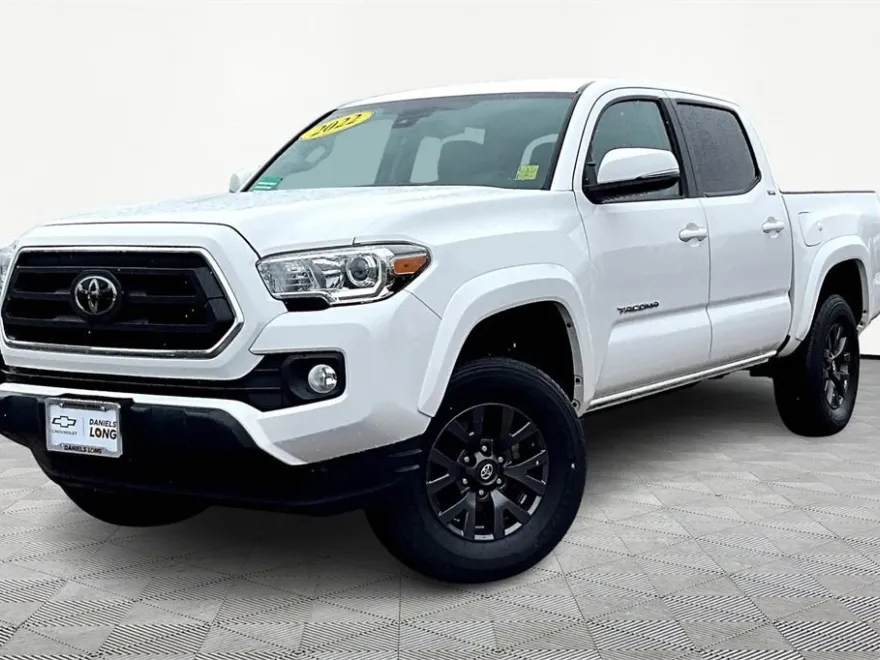 2022 Toyota Tacoma SR5 V6 photo 1