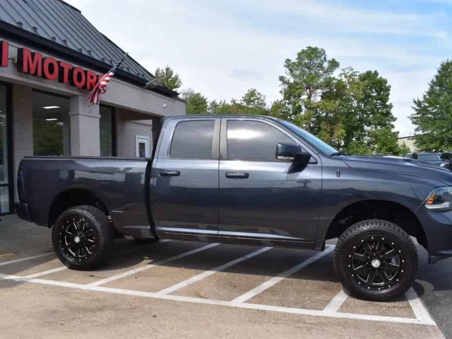 2015 Ram 1500 Sport photo 1